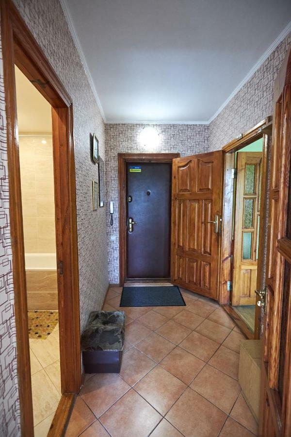 ריבנה Babylon Apartments On Kievskaya Street מראה חיצוני תמונה