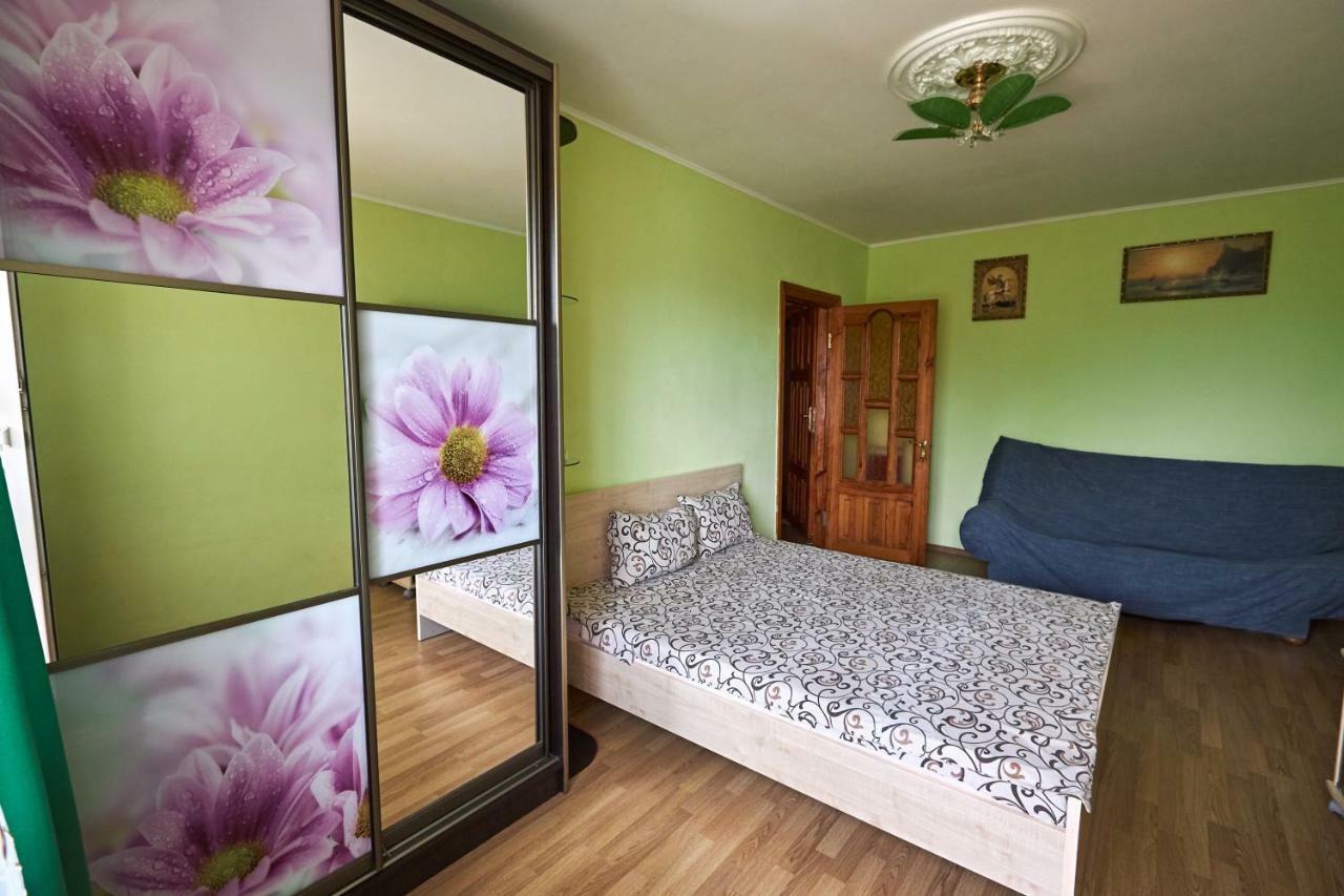 ריבנה Babylon Apartments On Kievskaya Street מראה חיצוני תמונה